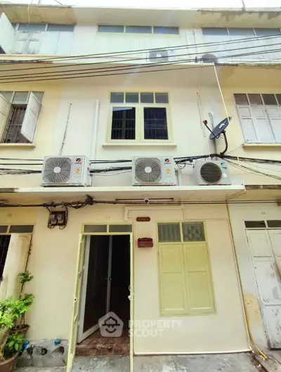 image_rental-28197478