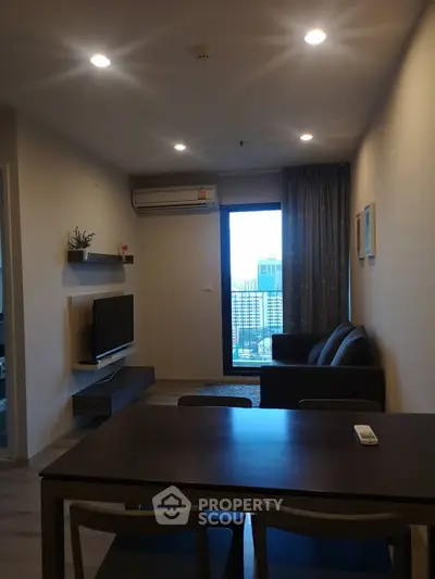 Fully Furnished 2 Bedrooms Condo at Centric Ari Station-4