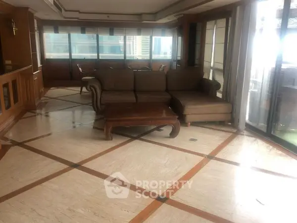 image_rental-28521666