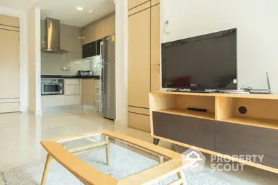 Fully Furnished 1 Bedroom Condo at The Crest Ruamrudee-3