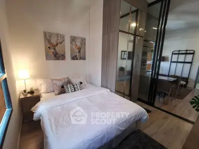 Fully Furnished 1 Bedroom Condo at Knightsbridge Prime Ratchayothin-2