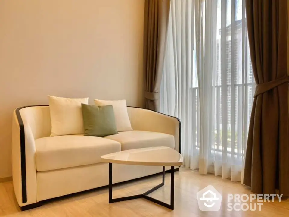 Fully Furnished 1 Bedroom Condo at M Thonglor 10-1