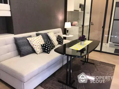 Fully Furnished 1 Bedroom Condo at Chewathai Residence Asoke-7