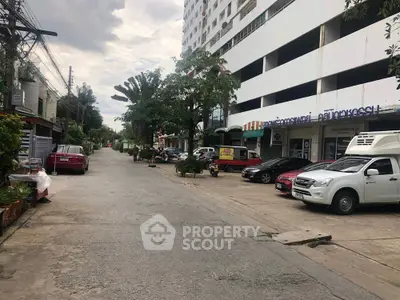  2 Bedrooms Condo -3