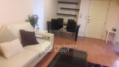 Fully Furnished 2 Bedrooms Condo at Lumpini Ville Ramkhamhaeng 44 Livingroom