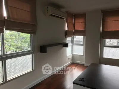  2 Bedrooms Condo at Sathorn Plus By The Garden-2
