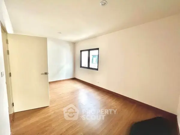 image_rental-30651428