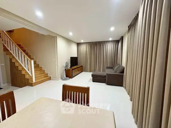 image_rental-27768273