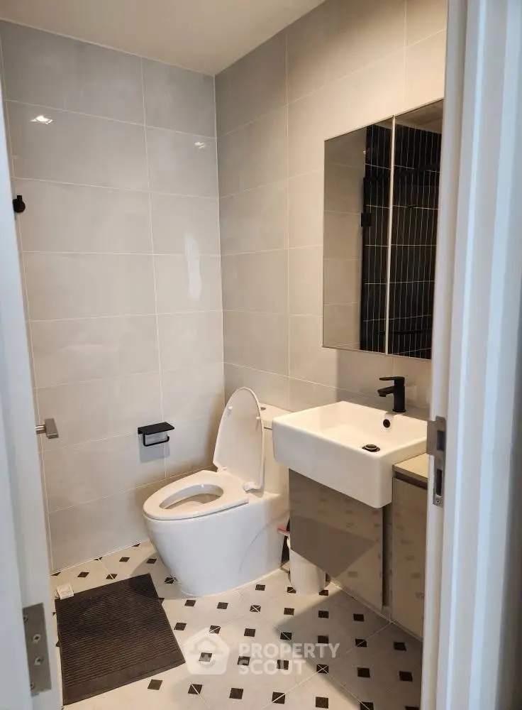 Modern bathroom with sleek design and stylish fixtures