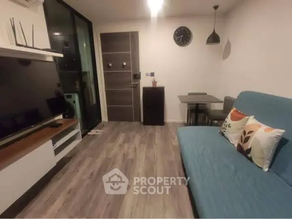 Cozy living room with modern decor and stylish furnishings