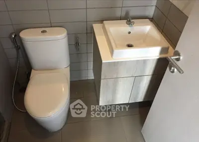  1 Bedroom Condo at Ideo Mobi Sukhumvit-3
