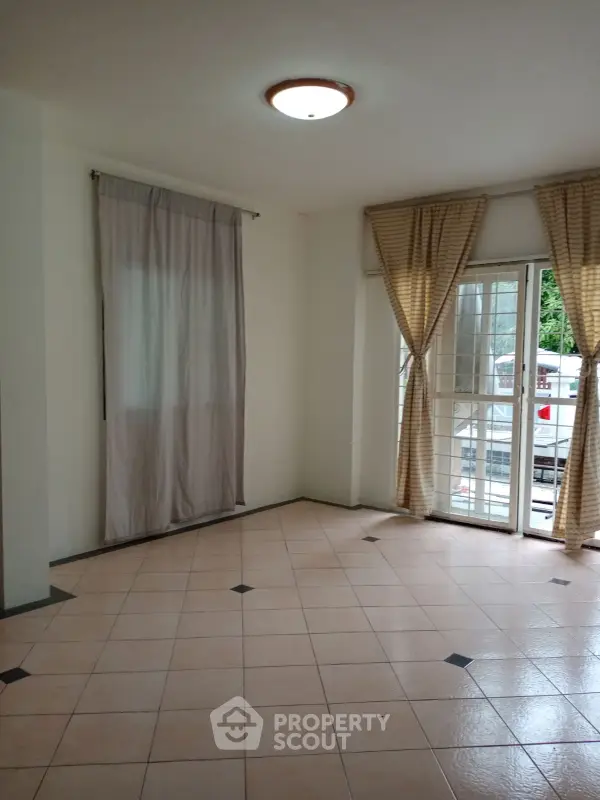 image_rental-29628554