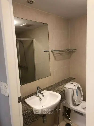  1 Bedroom Condo at The Clover Thonglor Residence-4