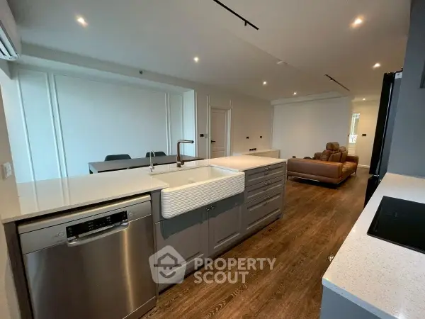 image_rental-27697717