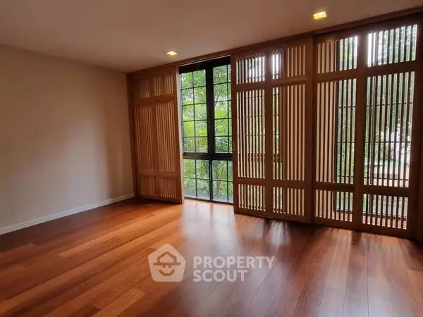 image_rental-29005220