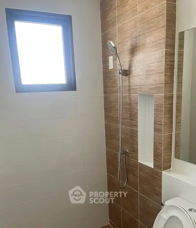 Screenshot 2568-12-15 at 21.25.27.jpg