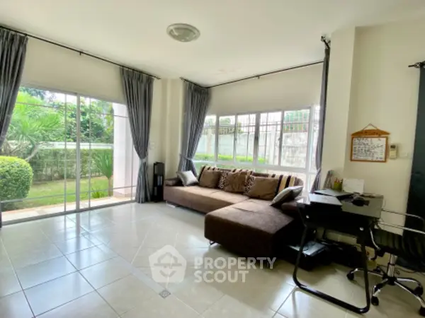 image_rental-10944884