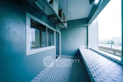  2 Bedrooms Condo -8