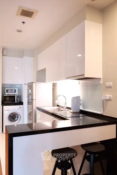  2 Bedrooms Condo at Bright Sukhumvit 24 Condominium-3