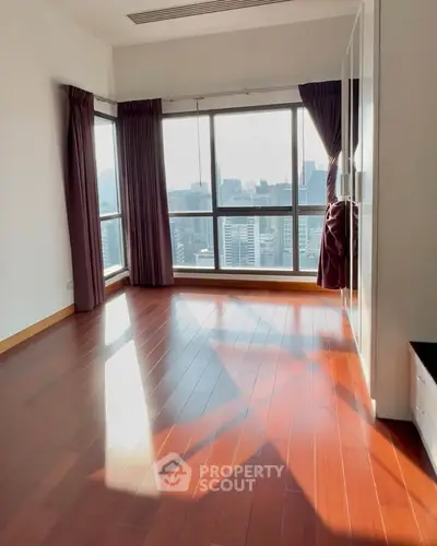 Spacious corner unit with stunning city view and large windows, perfect for natural light lovers.
