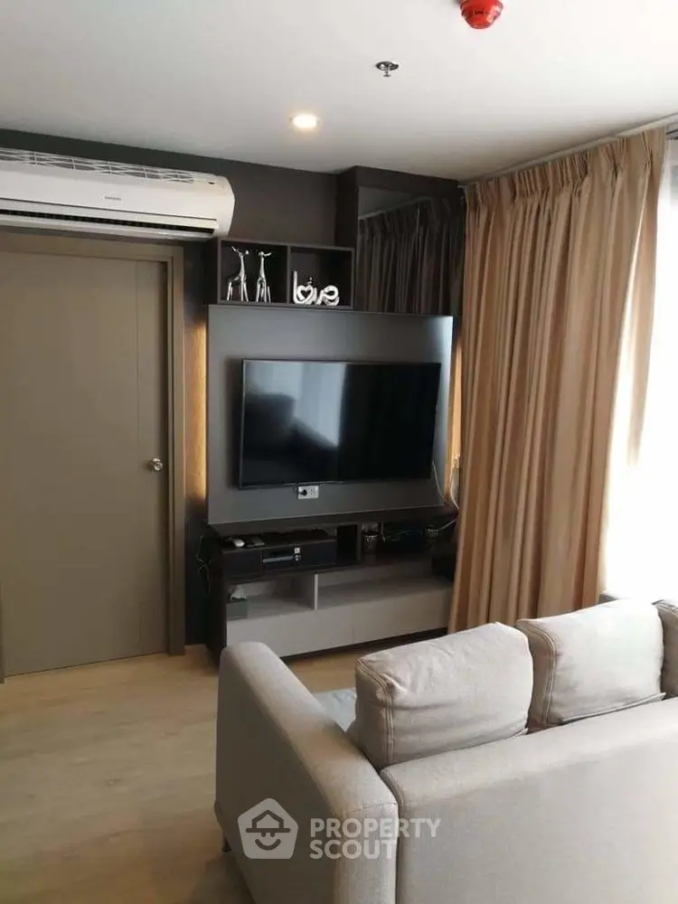  2 Bedrooms Condo -1