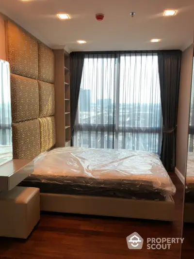 Fully Furnished 1 Bedroom Condo at The Metropolis Samrong Interchange-3