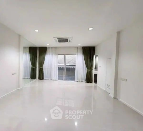 image_rental-31171960