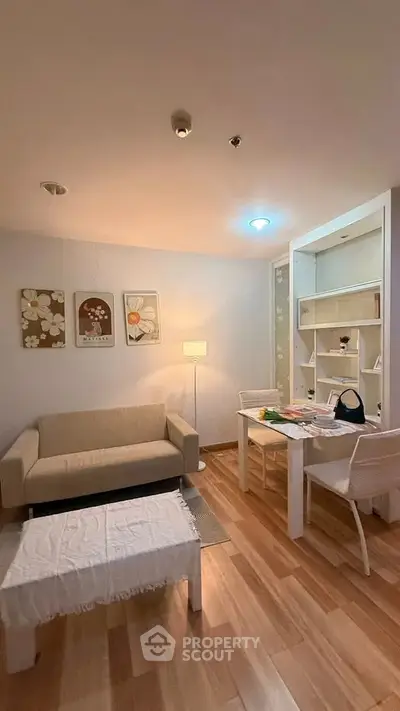 Cozy living room with modern decor and wooden flooring