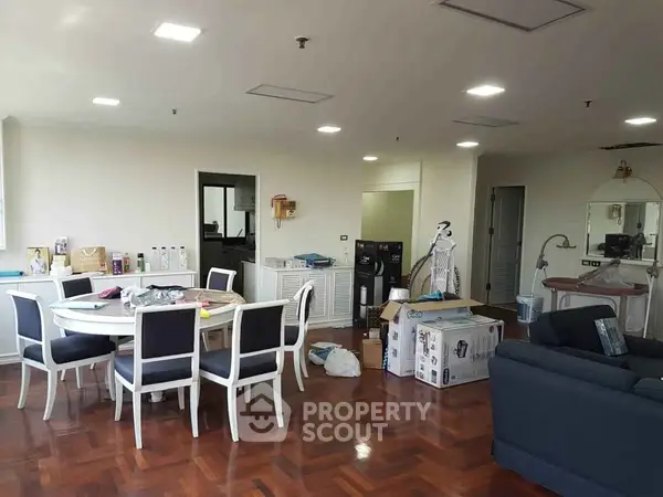 image_rental-27286616