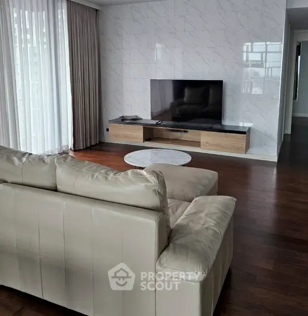 image_rental-30697767