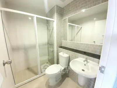 Fully Furnished 1 Bedroom Condo at Regent Home บางซ่อน-3