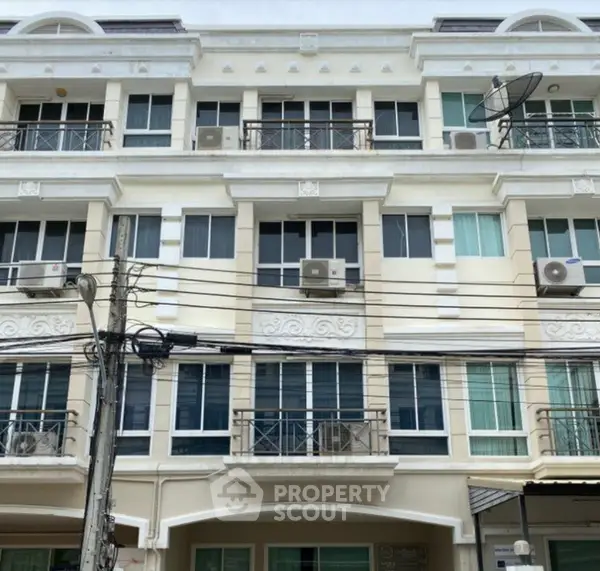 image_rental-31050938