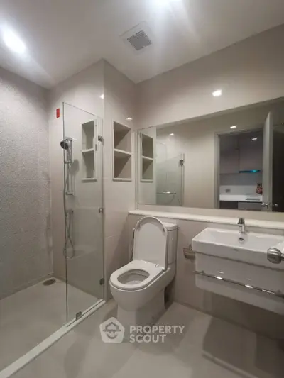 Fully Furnished 1 Bedroom Condo at Life Sukhumvit 62-2