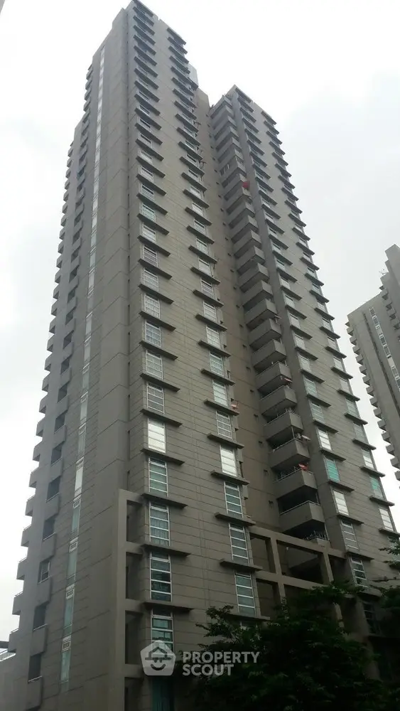  2 Bedrooms Condo -1