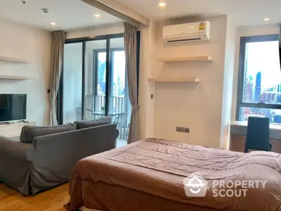  1 Bedroom Condo at Ideo Q Chidlom Phetchaburi-1