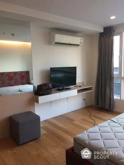  1 Bedroom Condo at 15 Sukhumvit Residences-5