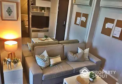  1 Bedroom Condo at Rhythm Sathorn Narathiwas-4