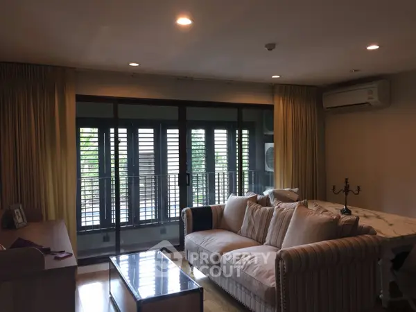 image_rental-5260096