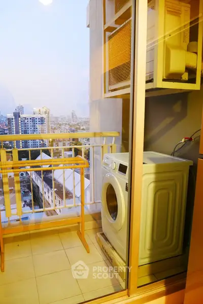  1 Bedroom Condo at Rhythm Ratchada Huaikwang-2