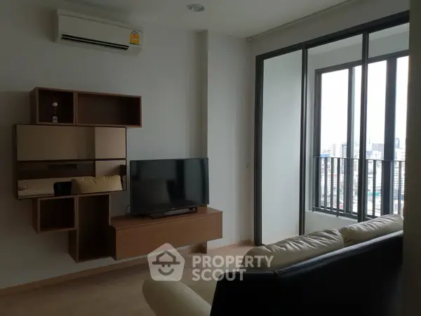 image_rental-5275940