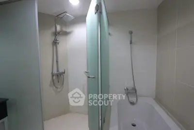  2 Bedrooms Condo -3