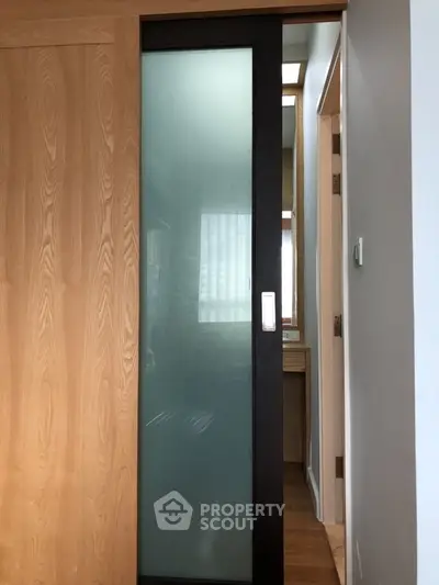  1 Bedroom Condo at Condolette Ize Ratchathewi-5