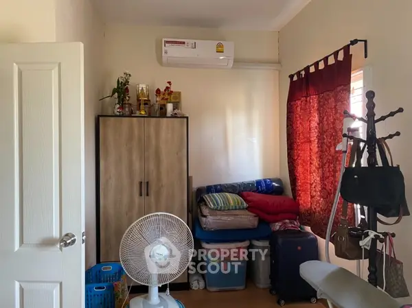 image_rental-7107887