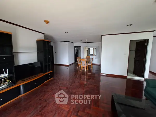 image_rental-29645778