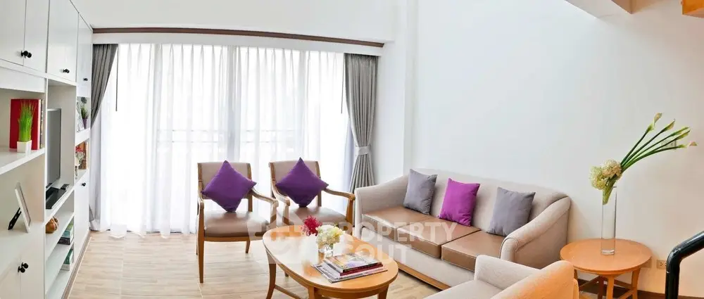  2 Bedrooms Condo -1