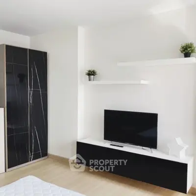 Fully Furnished 1 Bedroom Condo at Supalai Veranda Rama 9-4