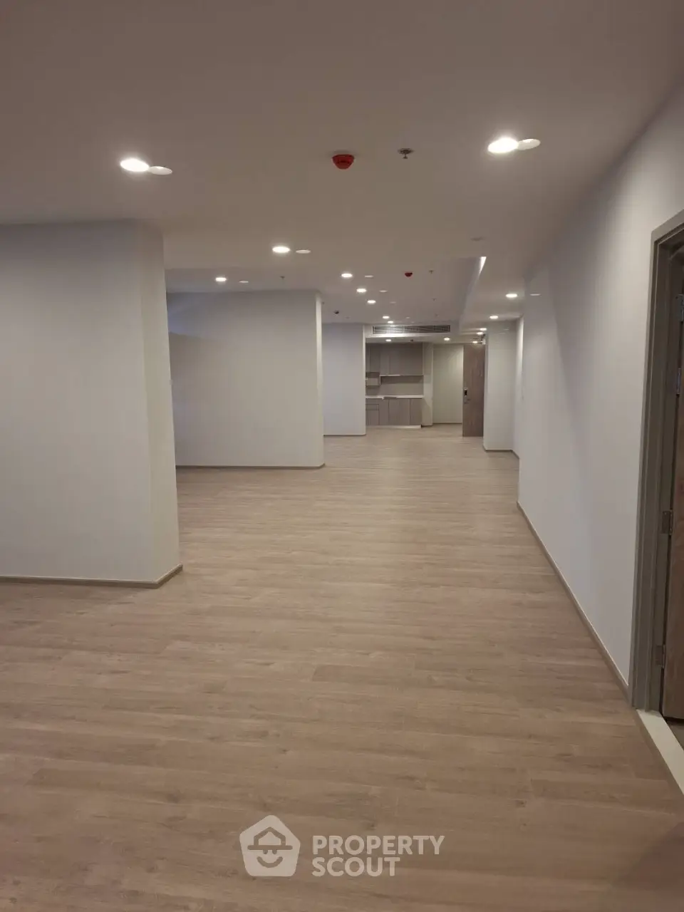 2066310-Photoroom.png