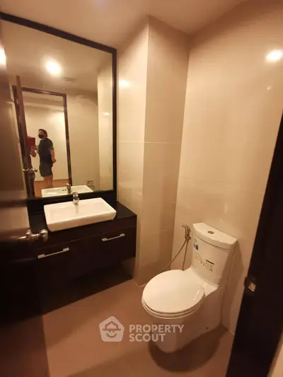 Fully Furnished 1 Bedroom Condo at Abstracts Phahonyothin Park-5
