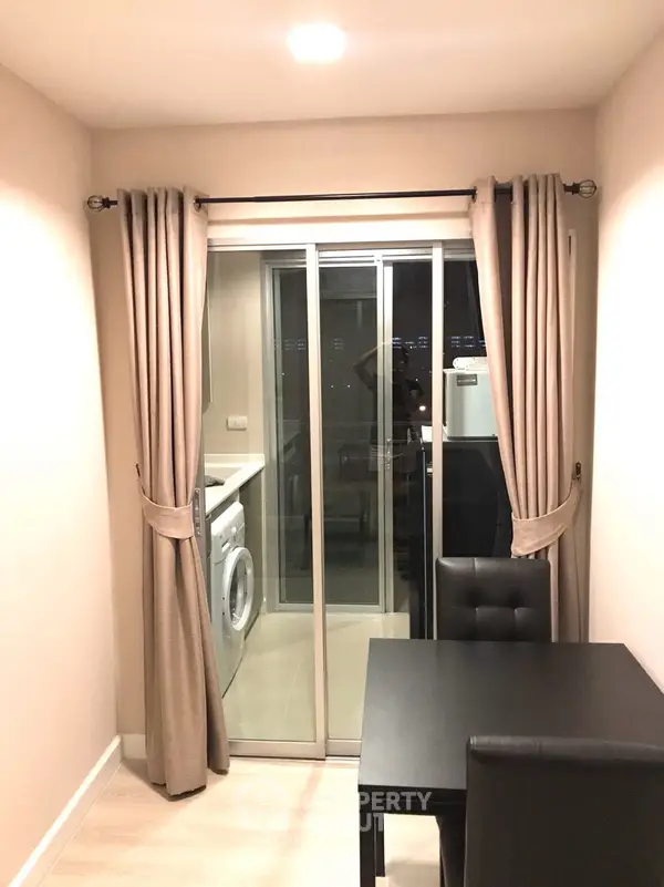 image_rental-5682093