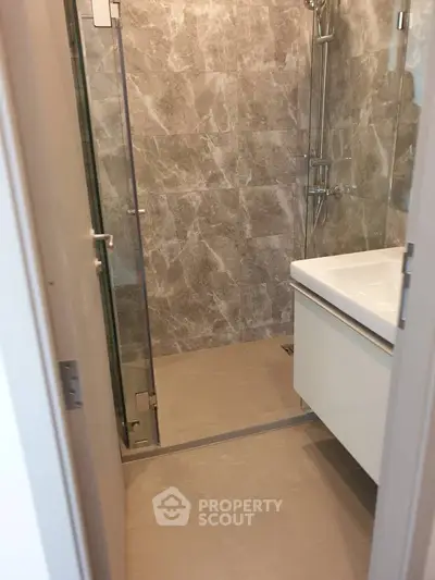  2 Bedrooms Condo at Ideo Q Siam Ratchathewi-2